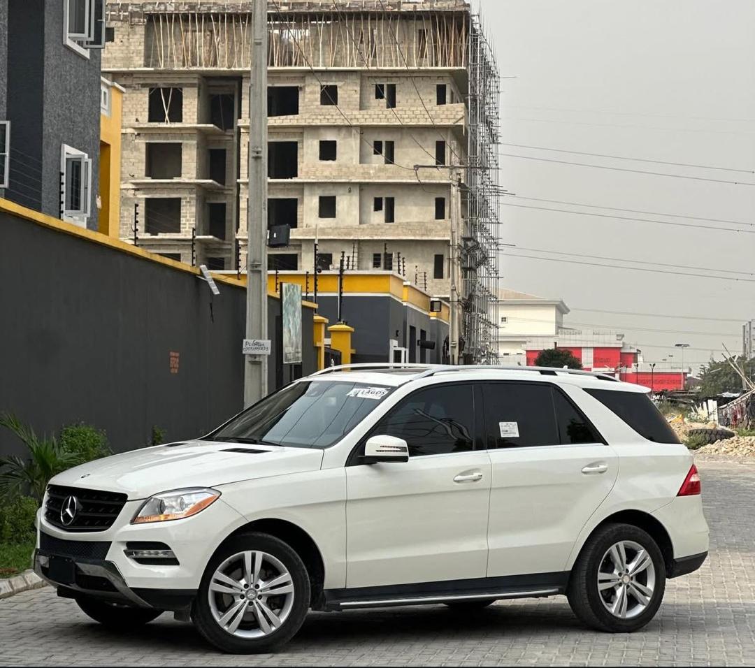 Mercedez Benz ML350 white 2013